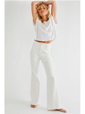 We The Free x Free People Florence Flare Jeans in Jasmine, 30x31, Never Worn!